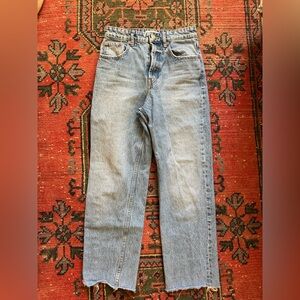 Zara High Rise Straight Leg Raw
Hem Jeans. Size 4/26